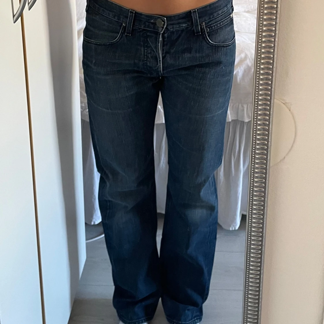 Mörkblå jeans - 1