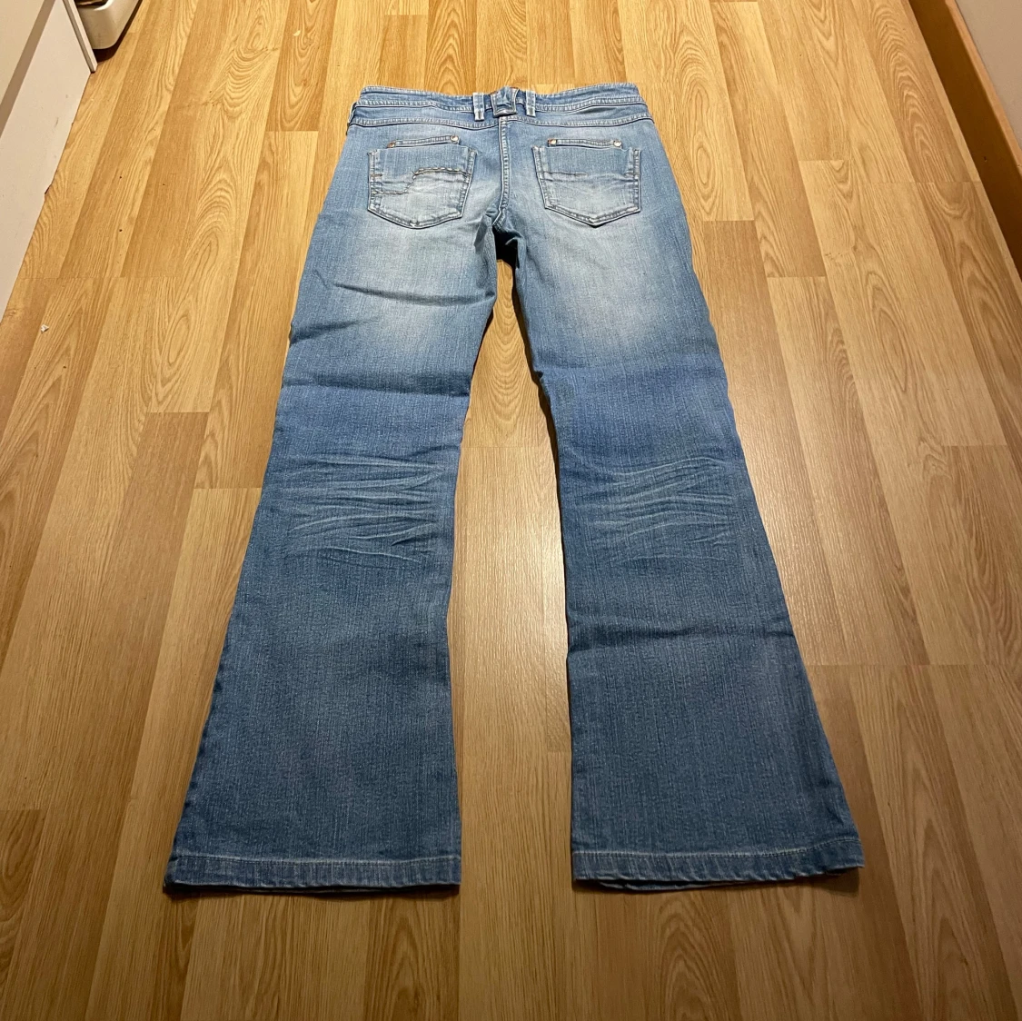 Lågmidjade bootcut jeans  - 1