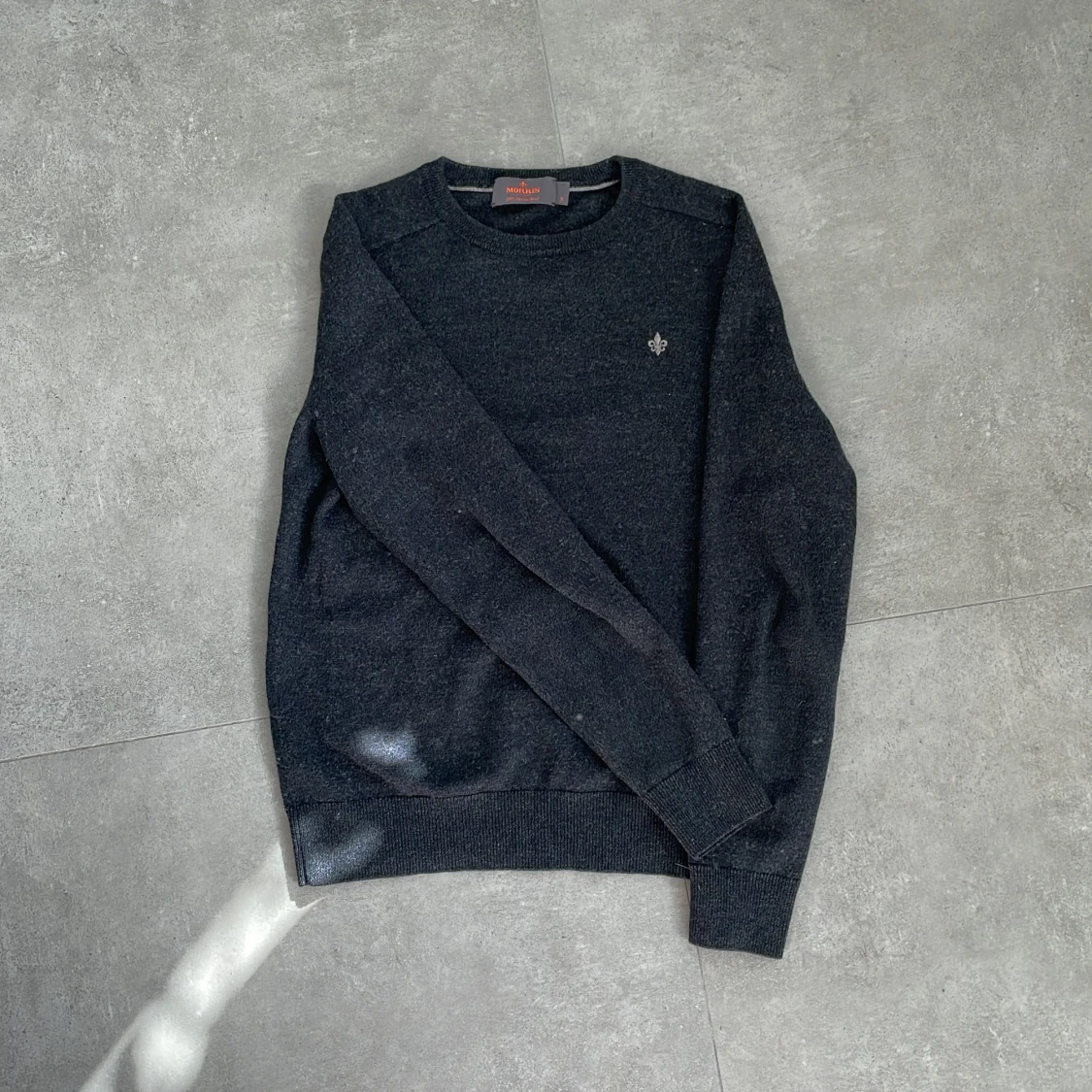 Mörkgrå tröja från Morris