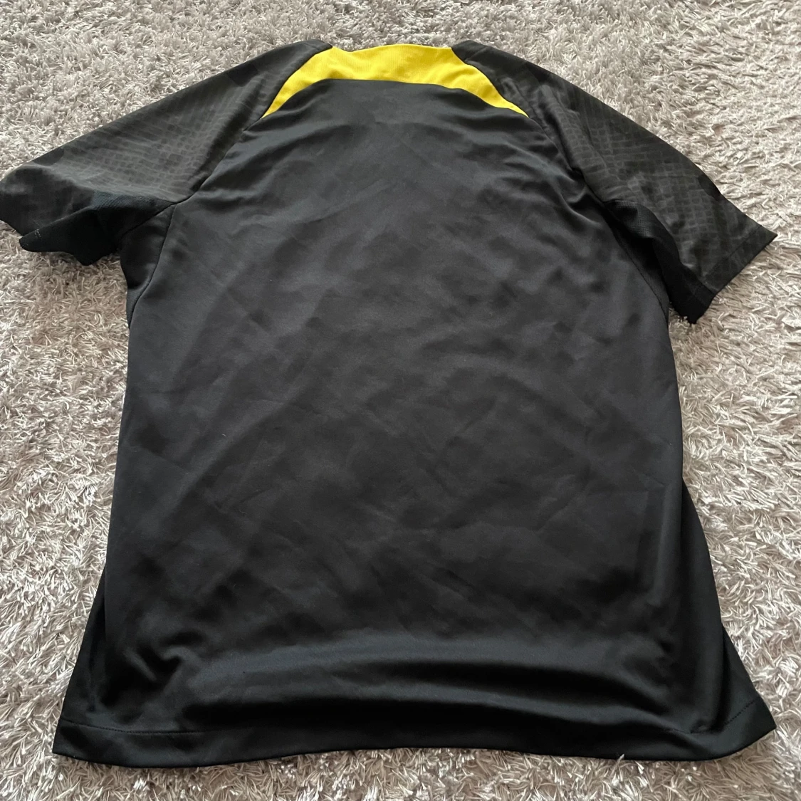 PSG x Jordan svart/gul fotbollströja M - 1