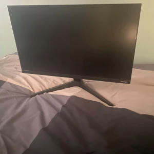 Samsung 24 tum GAMING SKÄRM! - Gaming skärm till salu! Nytt skick!
