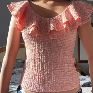 Ljusrosa volangtopp  - Super söt volang topp som passar för sommaren💕 Helt slutsålt🙈☺️