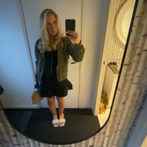 Korsett - Slutsåld!! Korsett ifrån zara. Jättefin!! Säljer då jag har köpt en liknande 💕