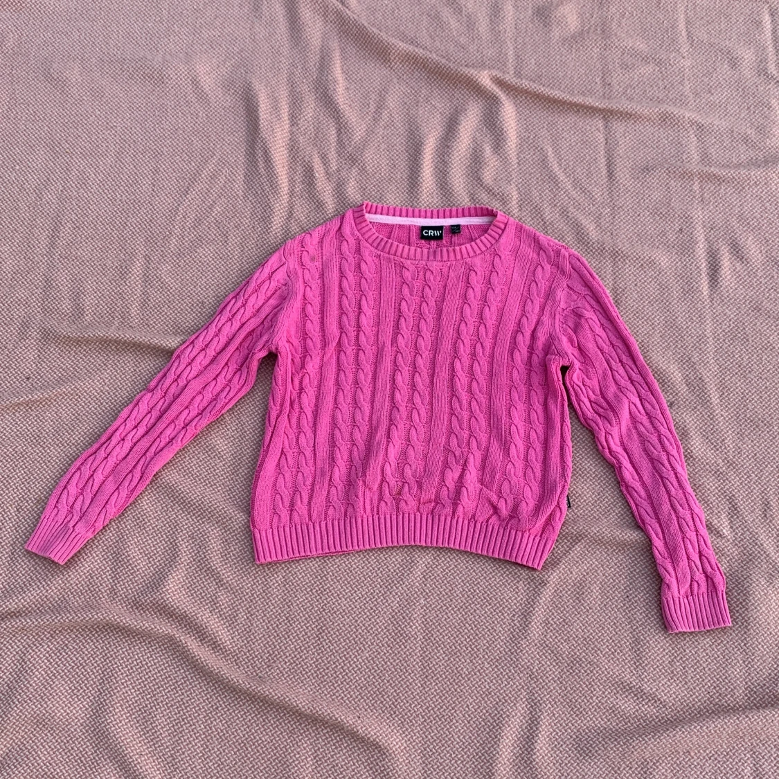 Rosa kabelstickad tröja från CRW