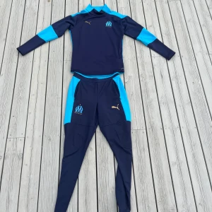 Marseille tracksuit - Marseille tracksuit i storlek S. Skriv vid frågor och funderingar!