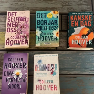5 böcker av Colleen hoover  - Säljer dessa böcker, då ja läst ut de och tycker de är synd att slänga. 