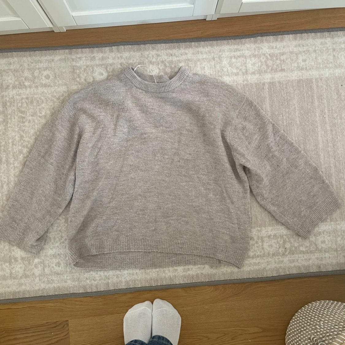 Beige stickad tröja - 1