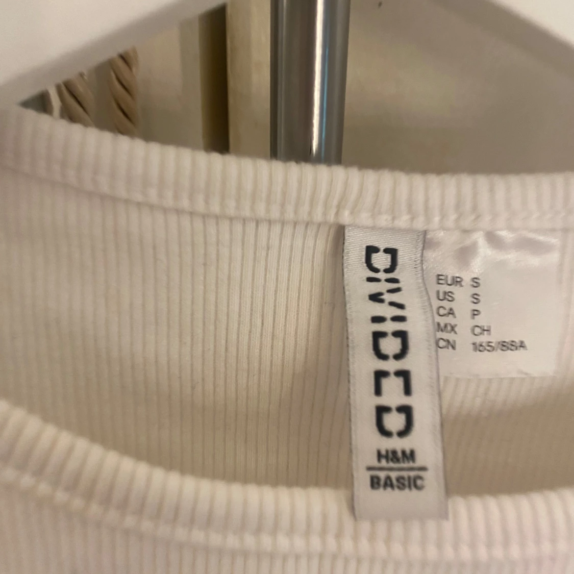 Vit ribbad tröja - 1