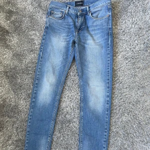 J.Lindeberg jeans - Ljusblå J.Lindeberg jeans i storleken 32/32. Dem är sparsamt använda och i fint skick.