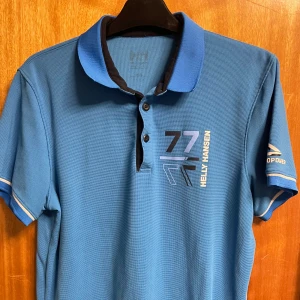 Helly Hansen Piké - Skön inför sommaren. Nypris 699 kr