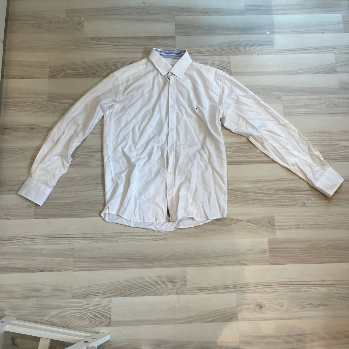 Vit skjorta från Tommy Hilfiger