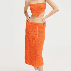 Kjol och topp - Jättesnyggt sett från Monki som bara är använt en gång. Settet köptes för cirka 650kr men säljer för 450kr❤️pris går att diskutera