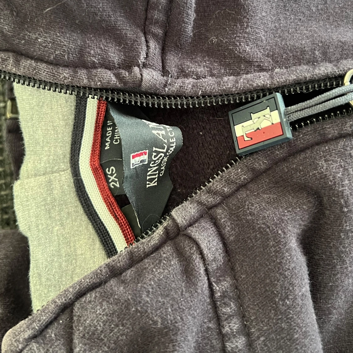 Marinblå hoodie från Kingsland Equestrian - 3