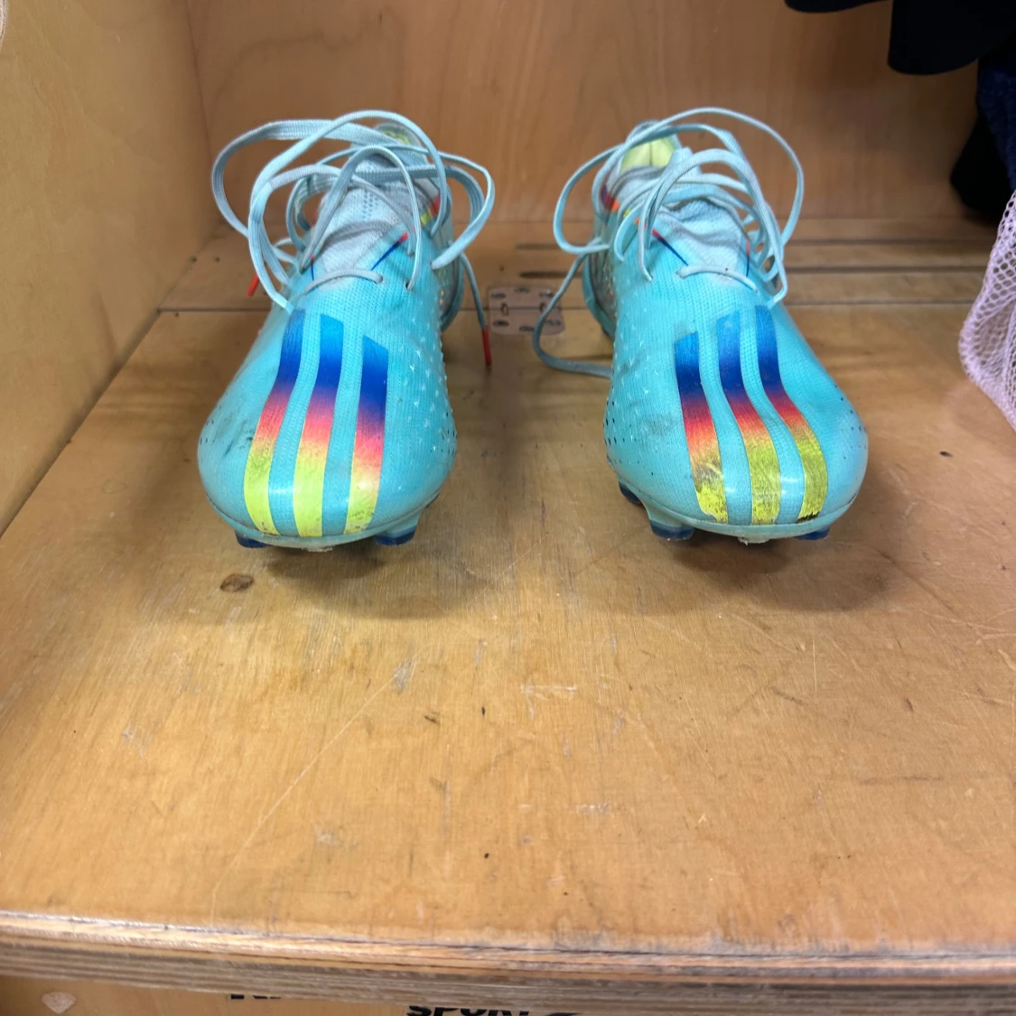 Blå fotbollsskor från Adidas - 1