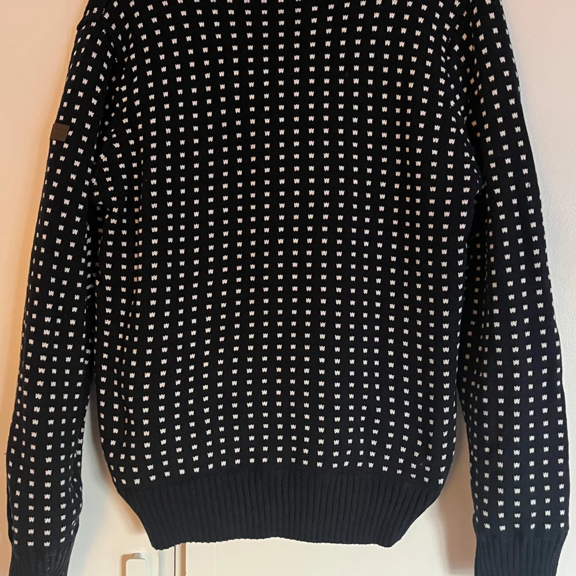Svart stickad tröja från Seaside - 2