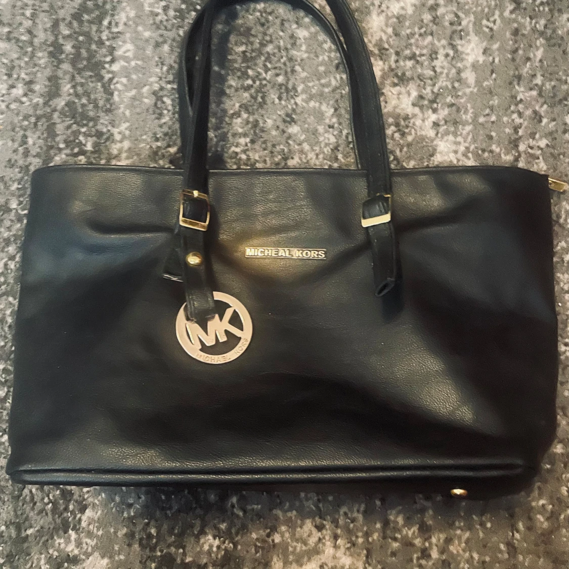 Stor Michael kors väska  - 1