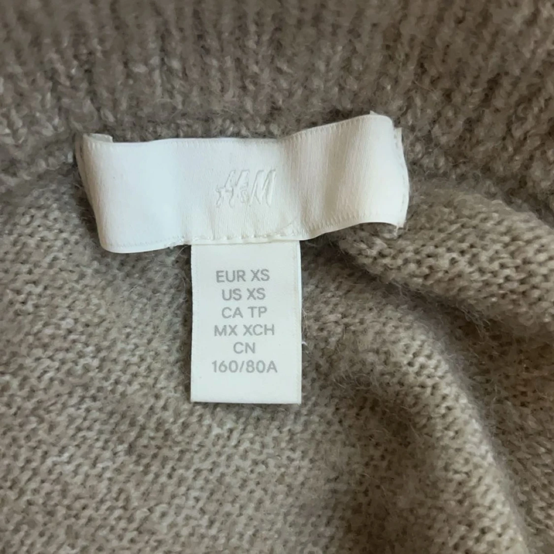 Beige offshoulder tröja från H&M - 2