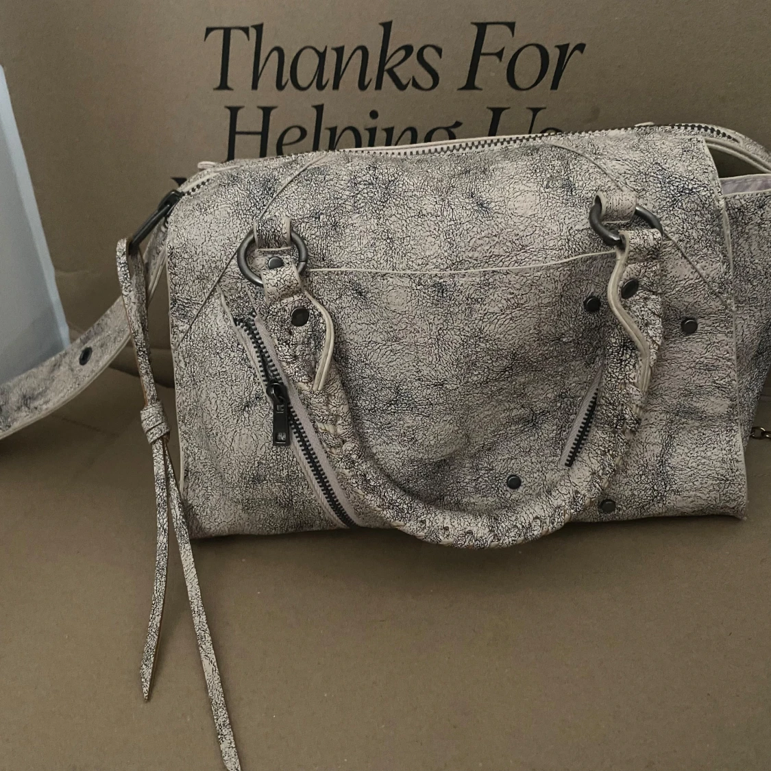 Beige handväska med dragkedja - 2