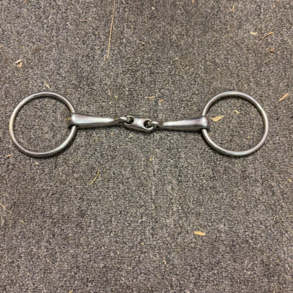 Metallbett för ridning