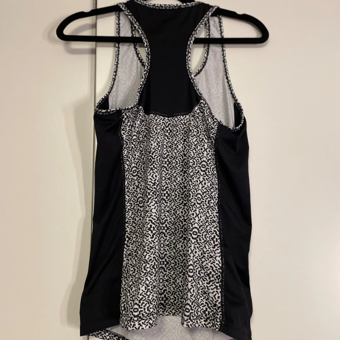 Mönstrad linnetopp  - 2