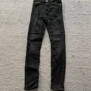 Svarta highwaist jeans från Zara