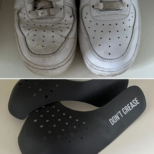 Don’t Crease sko inlägg  - Skosulor som du kan ha i dina skor när du går och är aktiv dem gör så att skona inte få fula vecka funkar jättebra till Jordans och   Nike air force men också till andra skor.                                                                                                                                                      Kan även skicka spårbart om det önskas.