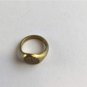 Säljer denna jätte fina ring ifrån Edblad!💓
