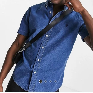 Ralph Lauren skjorta - Säljer denna helt nya och oanvända skjorta från Ralph Lauren. Nypris 1069kr