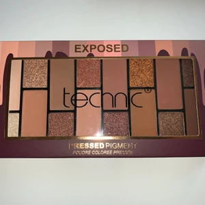 Ögonskuggspalett - Säljer denna palett med superfina färger för endast 40kr, frakt ingår självklart!✨😄