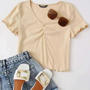 shein topp - sälja det här fina toppa ,använder bara 1 gång ,helt nya ,sälja för 30+frakt ,skriva om du intresserad 