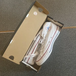 Converse all star - Helt nya converse i storlek 38 (5,5)