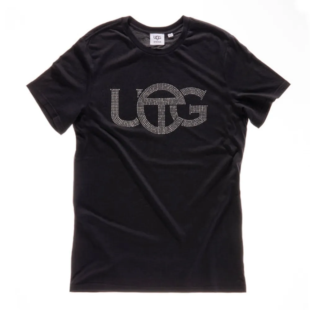 UGG X Telfar t-shirt, limited edition som säljs för 1100kr. Endast testad, så nyskick! . T-shirts.