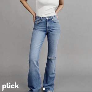 Säljer nu dessa snygga jeans på grund av att ja har ett par liknande. Dom är i väldigt fint skick! 💕💕