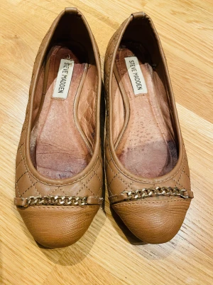 Brown ballerinas  - True to size, worn only a few times