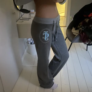 Lågmidjade juicy - Lågmidjade mjukis juicy som jag vill se intresset av!!❤️är 168