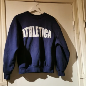 Tröja från gina - Från gina Frakt 66 kr Strl xs