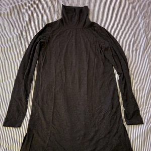 Klänning  - Från Lindex  Priset bestämmer ni 