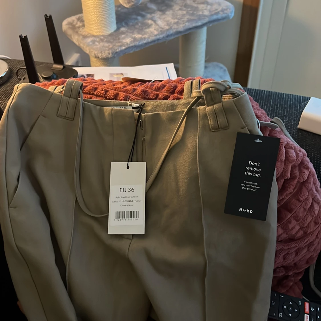 NA-KD byxor oannvända - 91