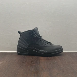 Air Jordan 12 (vinterskor) - Ett par fodrade Air Jordan 12or Använda 2ggr, Condition 8,5/10
