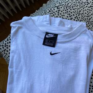 Vit t shirt från Nike