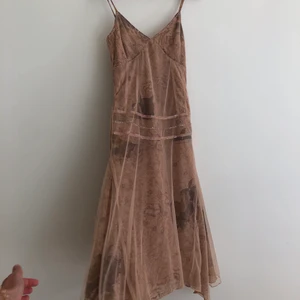 Meshklänning | VILA - En jättefin klänning i storlek XS, men kan även passa som en liten S.