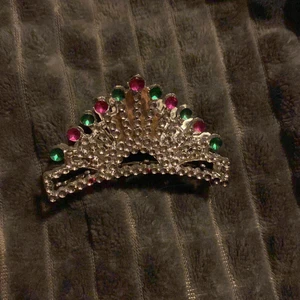 Prinsesshårklämma - Super gullig hårklämma som liknar en krona ❤️