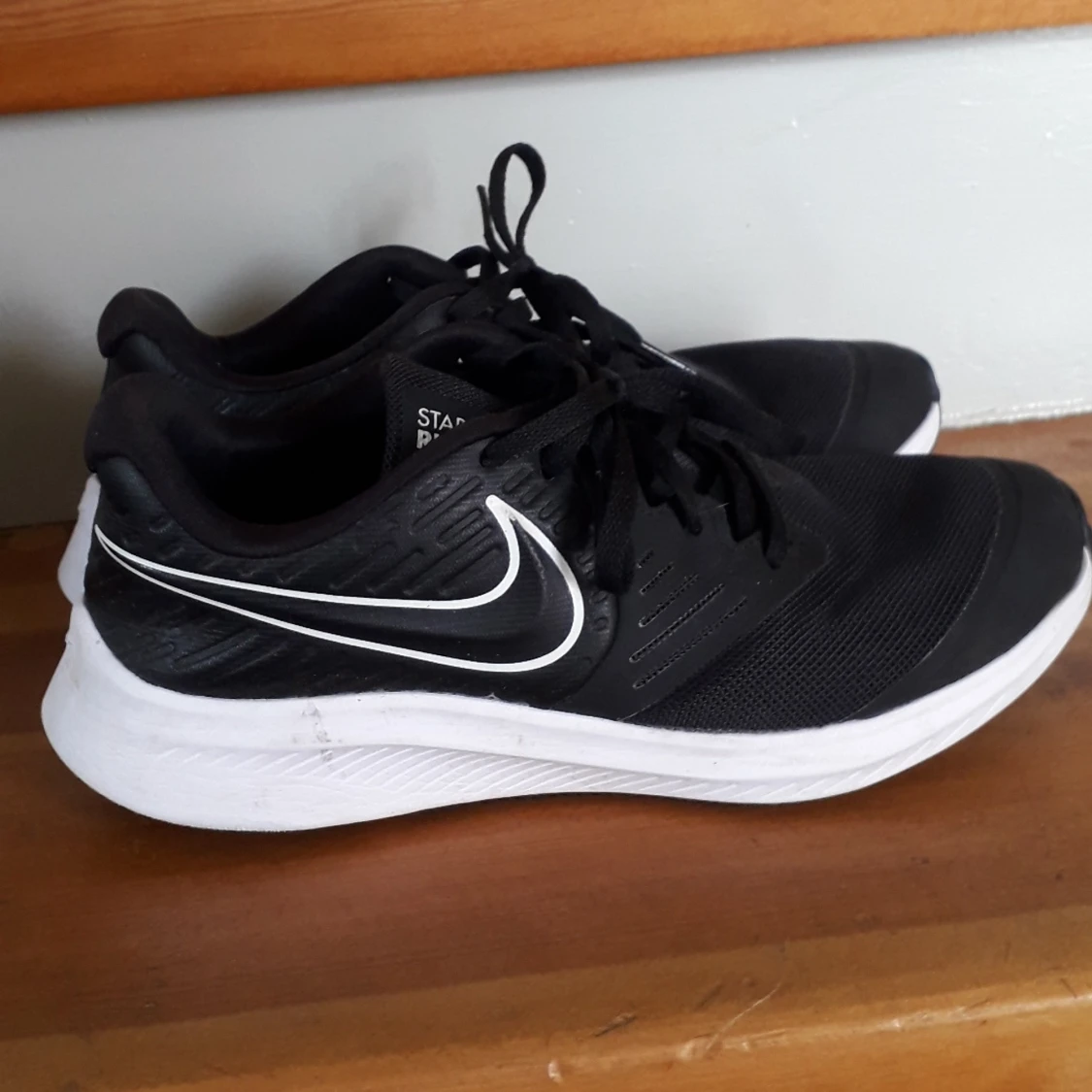 Svarta Nike skor 