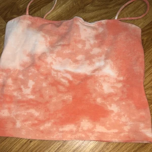 Linne - Ett linne från Gina som inte går att hitta längre. super fint💕 st S men passar även xs!