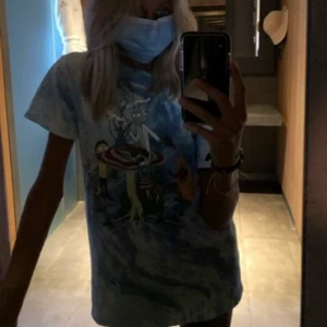 Cool t-shirt - Cool t-shirt köpt i en butik i USA. One Size.