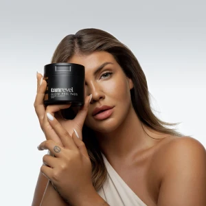 Helt Ny! Tanrevel Glow Peel Pads Nypris 399:- - Helt Ny Oöppnad! 60 st pads Innehåller AHA, BHA och vitaminer som avlägsnar döda hudceller, stimulerar cellproduktionen och berikar din hy för att ge dig ett fantastiskt glow! ✔︎ Återfuktar huden & ger ett fantastisk glow ✔︎ Exfolierar huden ✔︎ Jämn Bränna