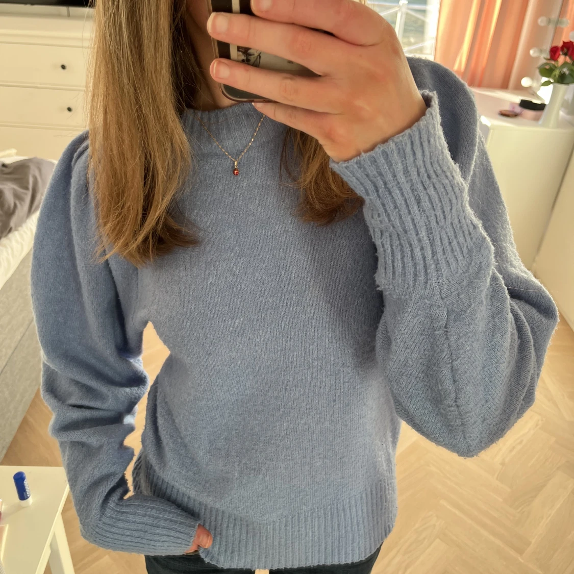 Blå stickad tröja  - 91