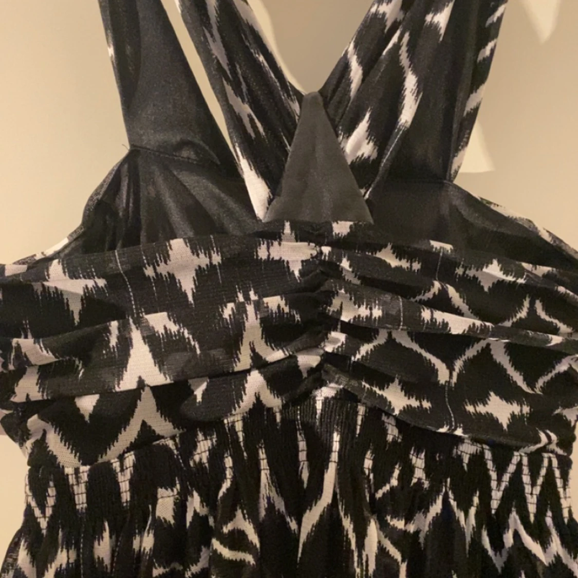 Svartvit klänning  - 91