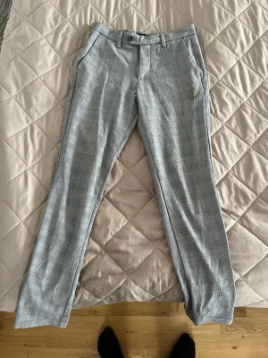 Kostymbyxor - Säljer dessa riktigt fräscha kostym byxor från Jack&Jones.