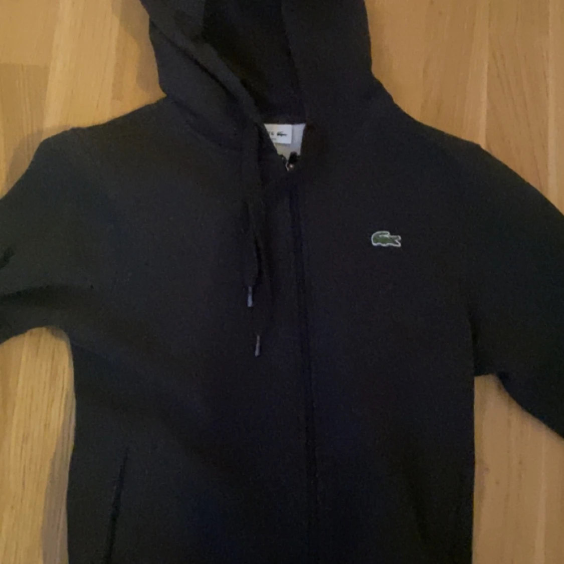Grå Lacoste zip hoodie i storlek S - 90